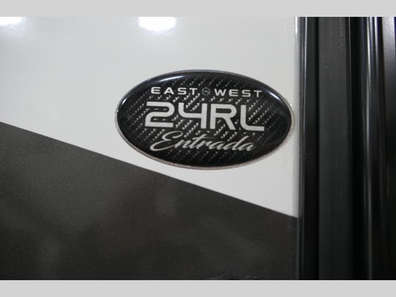 2024 East to West 2024 East to West Entrada - thumbnail 5