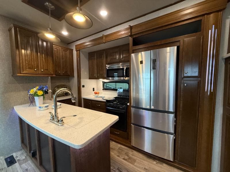 2019 Heartland 2019 Heartland Bighorn - thumbnail 8