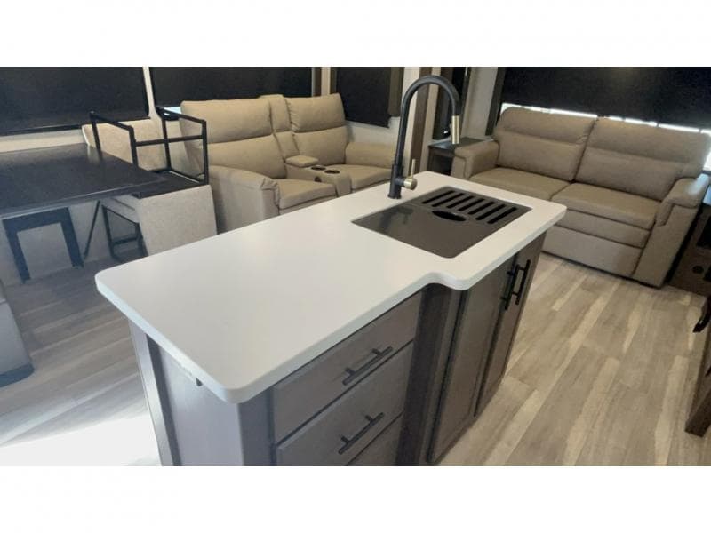 2026 Keystone RV 2026 Keystone RV Cougar Half Ton - thumbnail 17