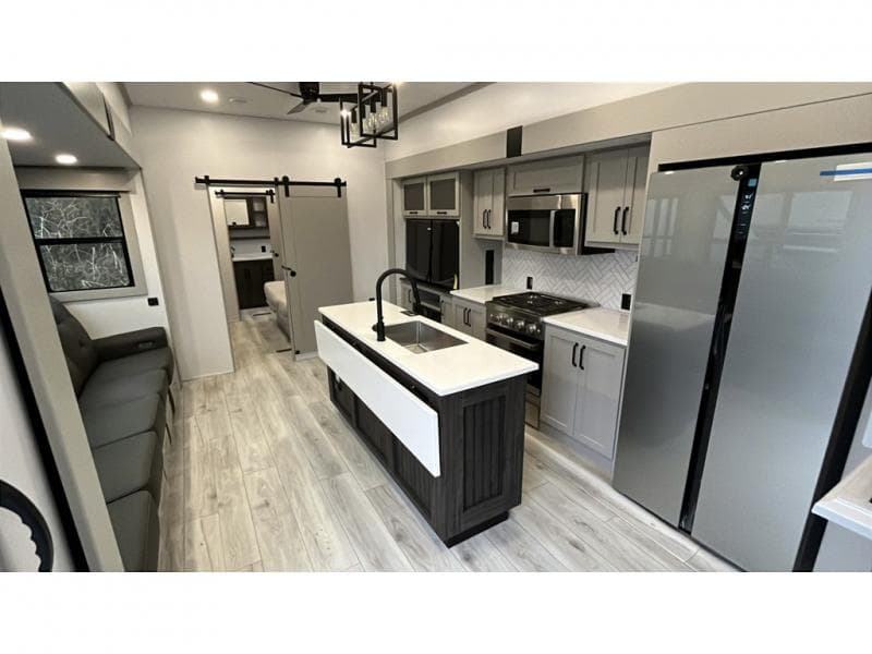 2026 Keystone RV 2026 Keystone RV Montana High Country - thumbnail 10