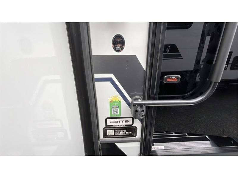 2026 Keystone RV 2026 Keystone RV Montana High Country - thumbnail 23