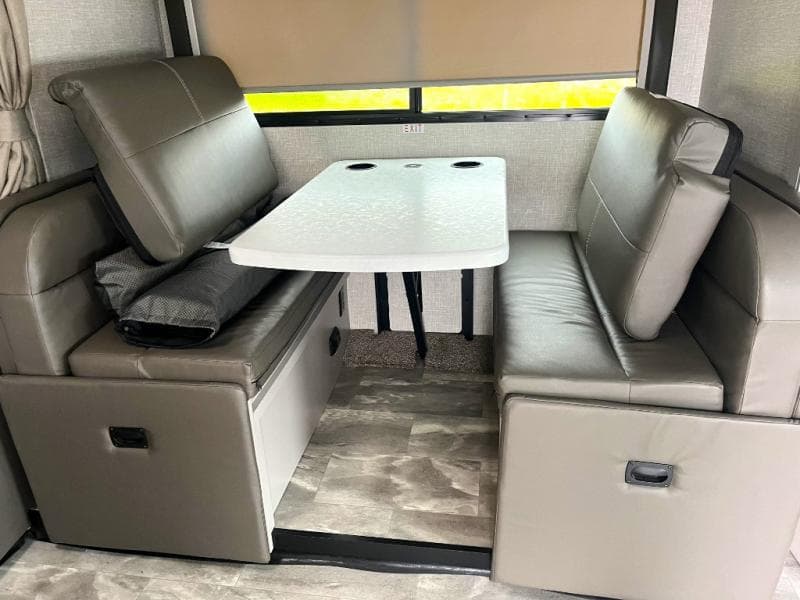 2023 Thor Motor Coach 2023 Thor Motor Coach Quantum - thumbnail 17