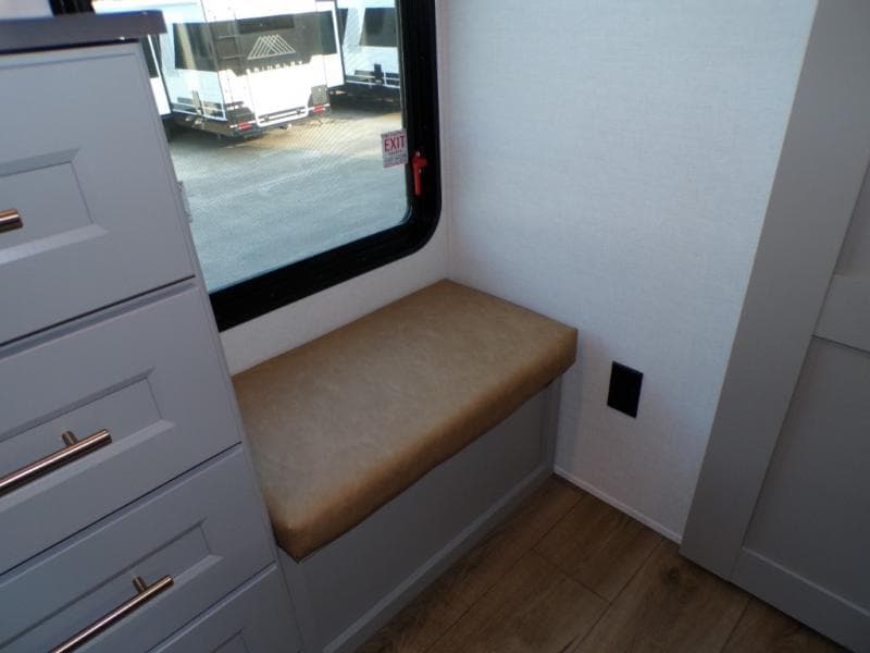 2026 Alliance RV 2026 Alliance RV Paradigm - thumbnail 65