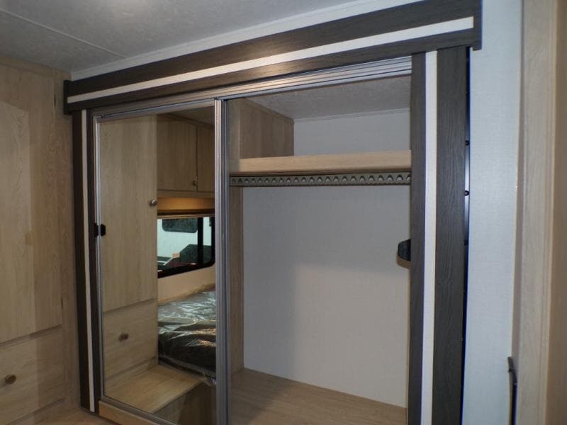 2026 Coachmen 2026 Coachmen Leprechaun - thumbnail 50