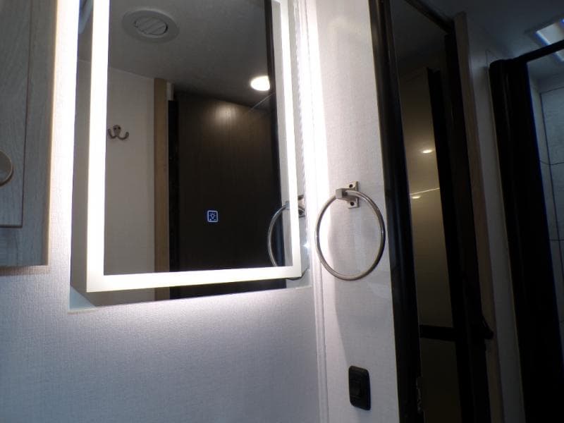 2026 Coachmen 2026 Coachmen Leprechaun - thumbnail 58