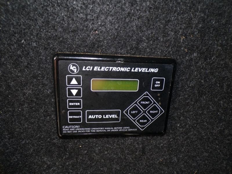 2018 Dutchmen 2018 Dutchmen Voltage - thumbnail 8