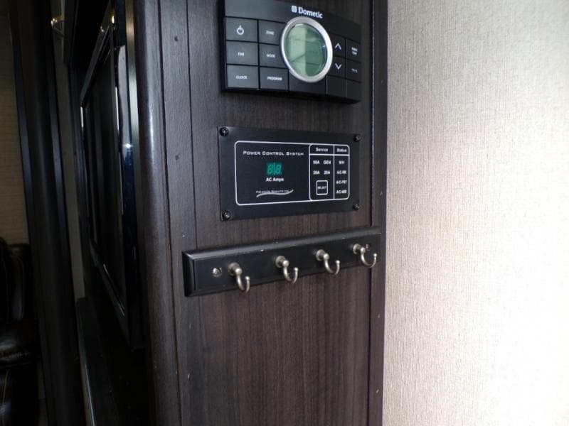 2018 Dutchmen 2018 Dutchmen Voltage - thumbnail 47