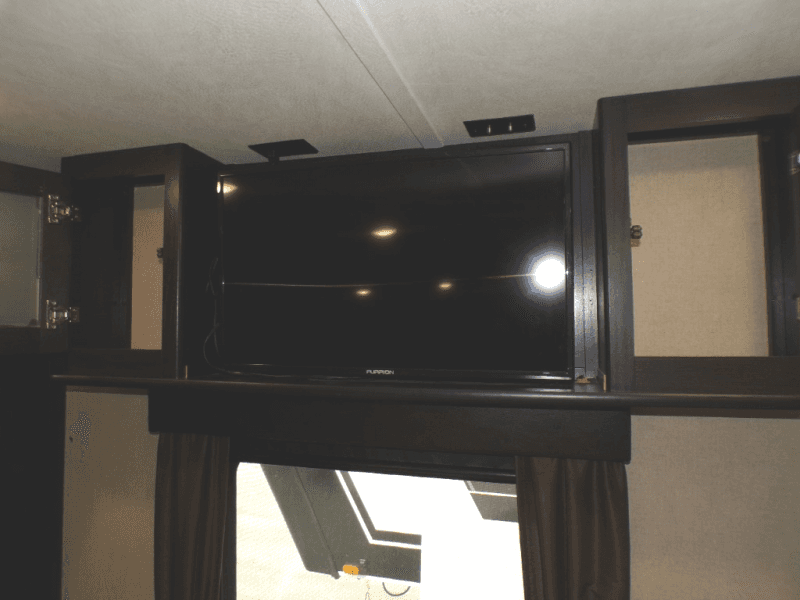 2018 Dutchmen 2018 Dutchmen Voltage - thumbnail 63