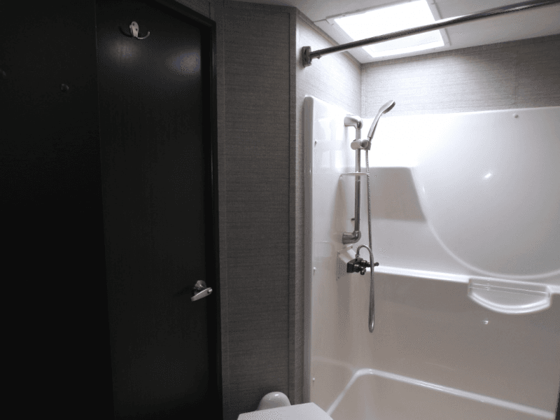 2018 Dutchmen 2018 Dutchmen Voltage - thumbnail 65