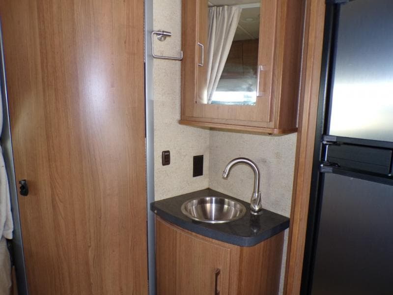 2015 Itasca 2015 Itasca Navion - thumbnail 34