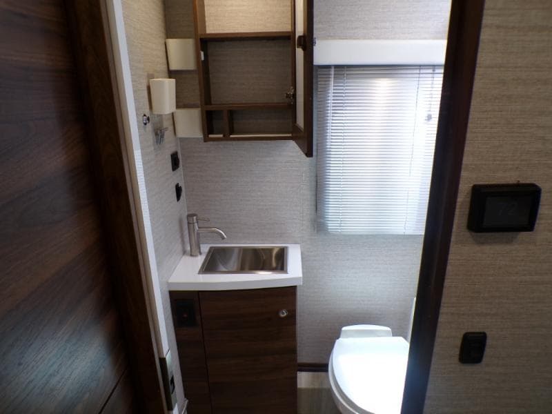 2024 Winnebago 2024 Winnebago View - thumbnail 28