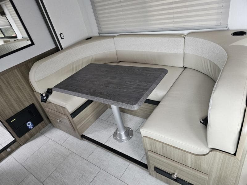 2026 Coachmen 2026 Coachmen Freelander - thumbnail 22