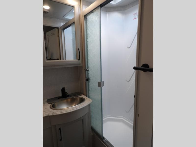 2024 Holiday Rambler 2024 Holiday Rambler Admiral - thumbnail 19