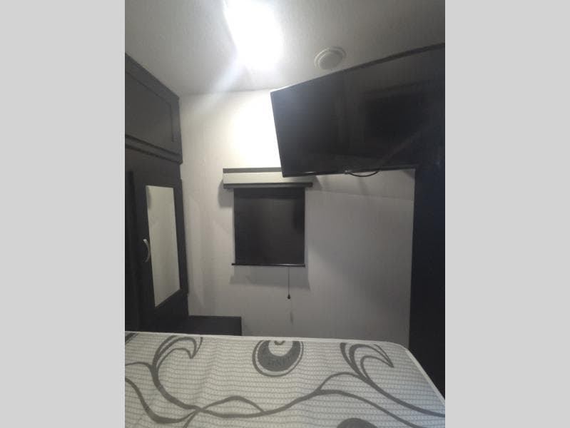 2022 Coachmen 2022 Coachmen Freedom Express - thumbnail 26