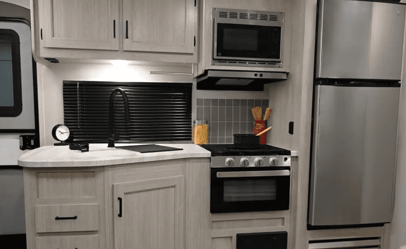 2026 Coachmen 2026 Coachmen Catalina Legacy Edition - thumbnail 40