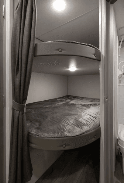 2026 Coachmen 2026 Coachmen Catalina Summit Series 8 - thumbnail 28