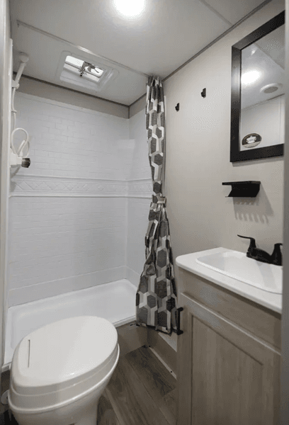 2026 Coachmen 2026 Coachmen Catalina Summit Series 8 - thumbnail 29