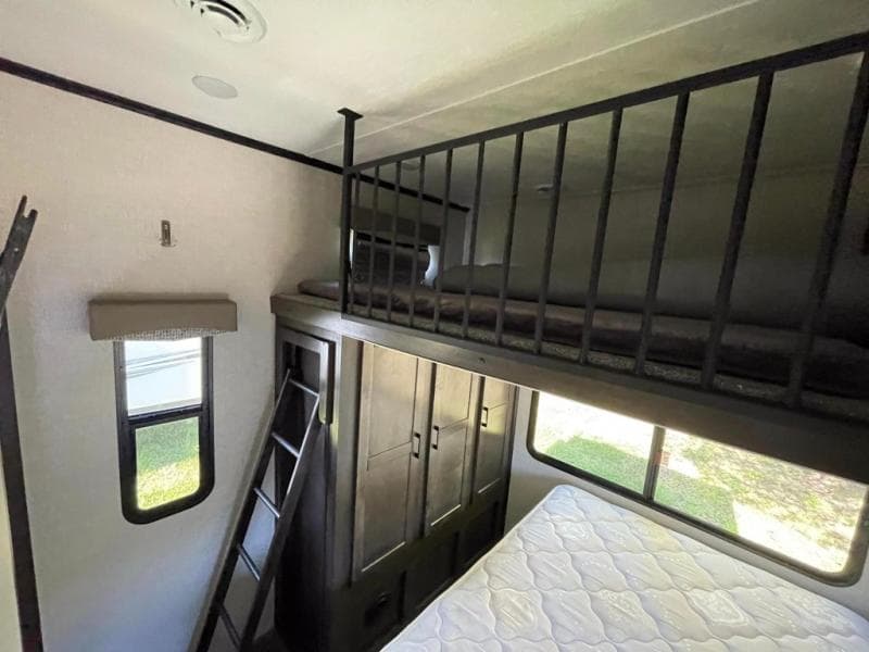 2022 CrossRoads 2022 CrossRoads Cruiser - thumbnail 30