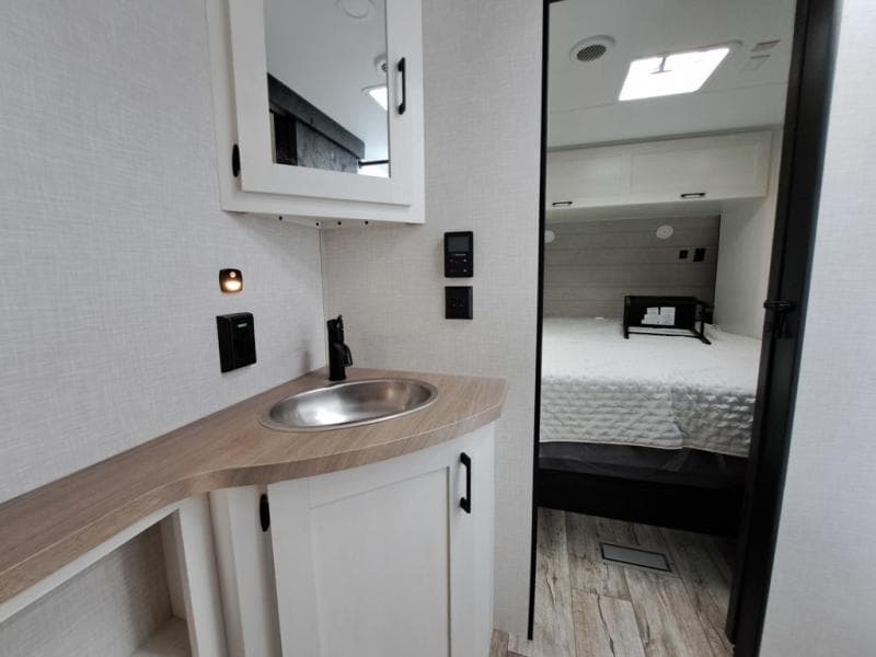 2026 Venture RV 2026 Venture RV Sienna - thumbnail 10