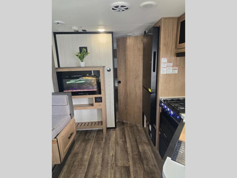 2024 Forest River 2024 Forest River Cherokee Grey Wolf Black Label - thumbnail 25