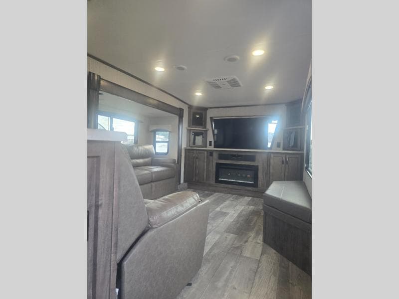 2021 Forest River 2021 Forest River Sierra - thumbnail 8