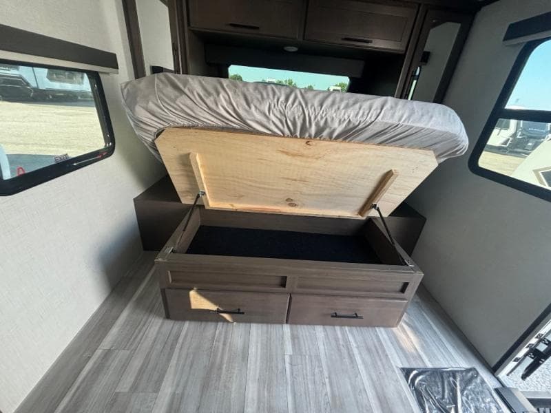 2026 Keystone RV 2026 Keystone RV Cougar Half Ton - thumbnail 15