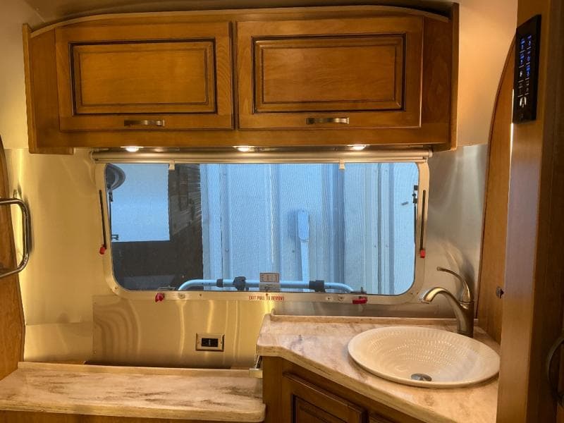 2018 Airstream 2018 Airstream Classic - thumbnail 16