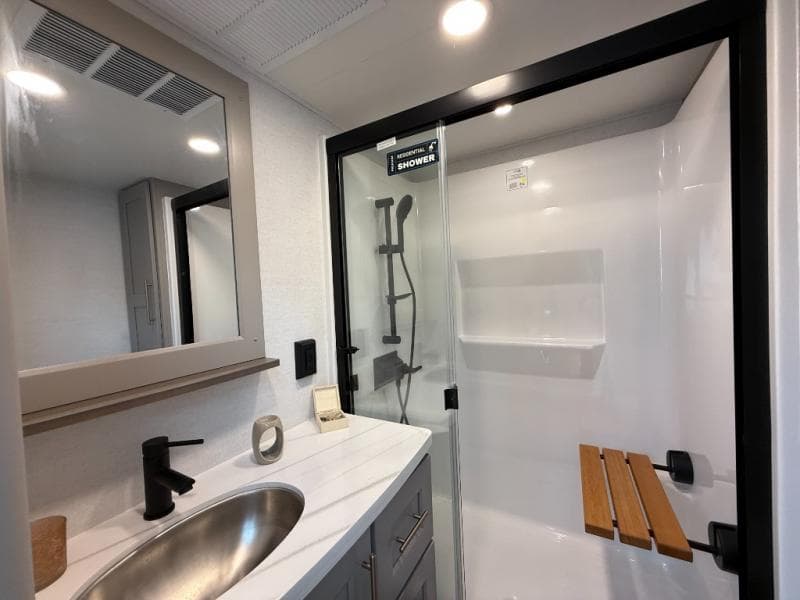 2026 Alliance RV 2026 Alliance RV Benchmark - thumbnail 25