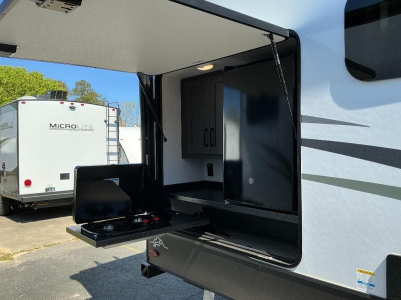 2025 Forest River 2025 Forest River Flagstaff Classic - thumbnail 6