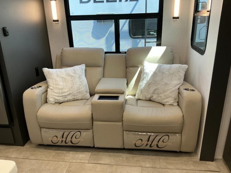 2025 Forest River 2025 Forest River Flagstaff Classic - thumbnail 16