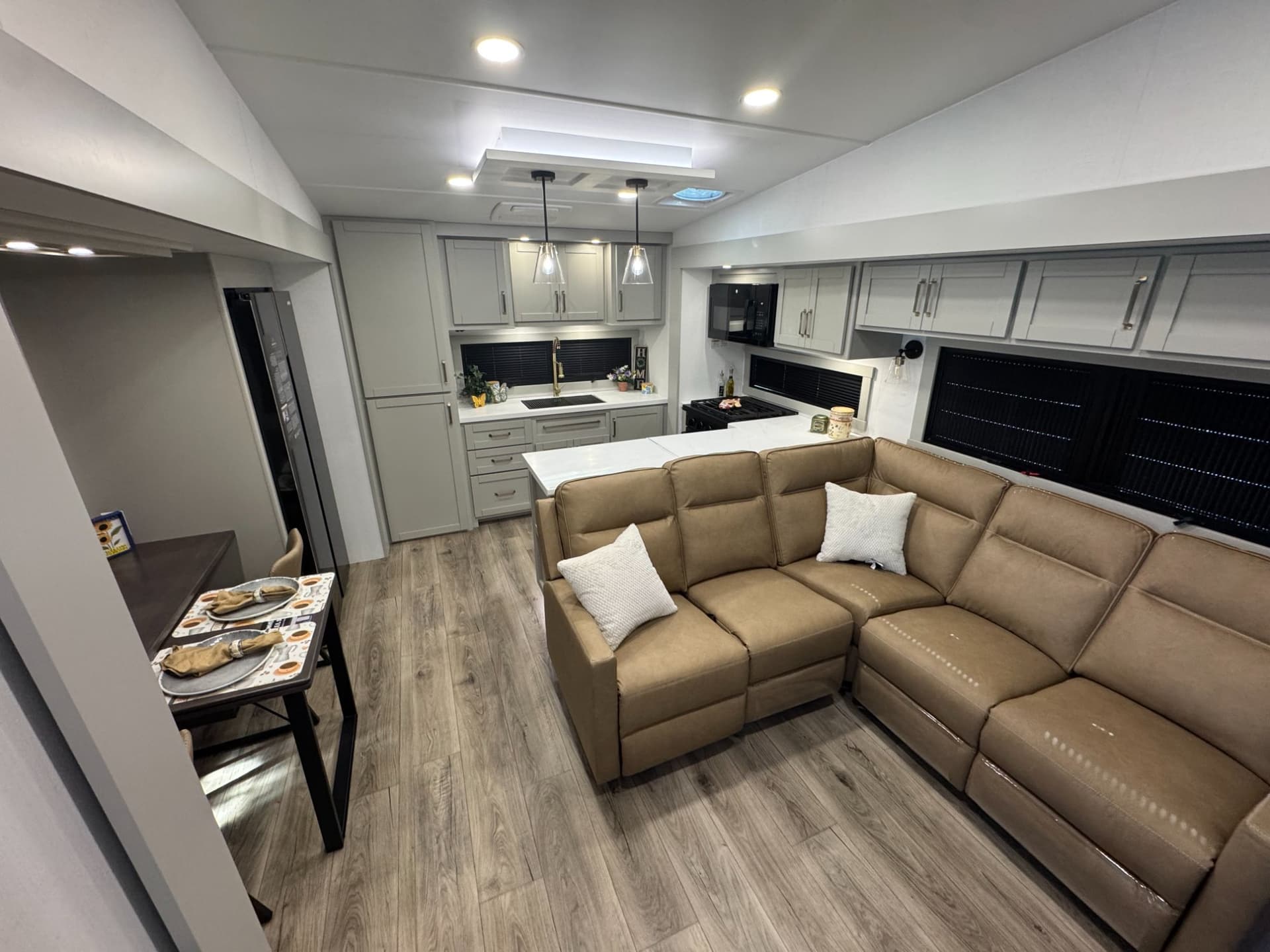 2026 Brinkley RV 2026 Brinkley RV Model Z - thumbnail 5