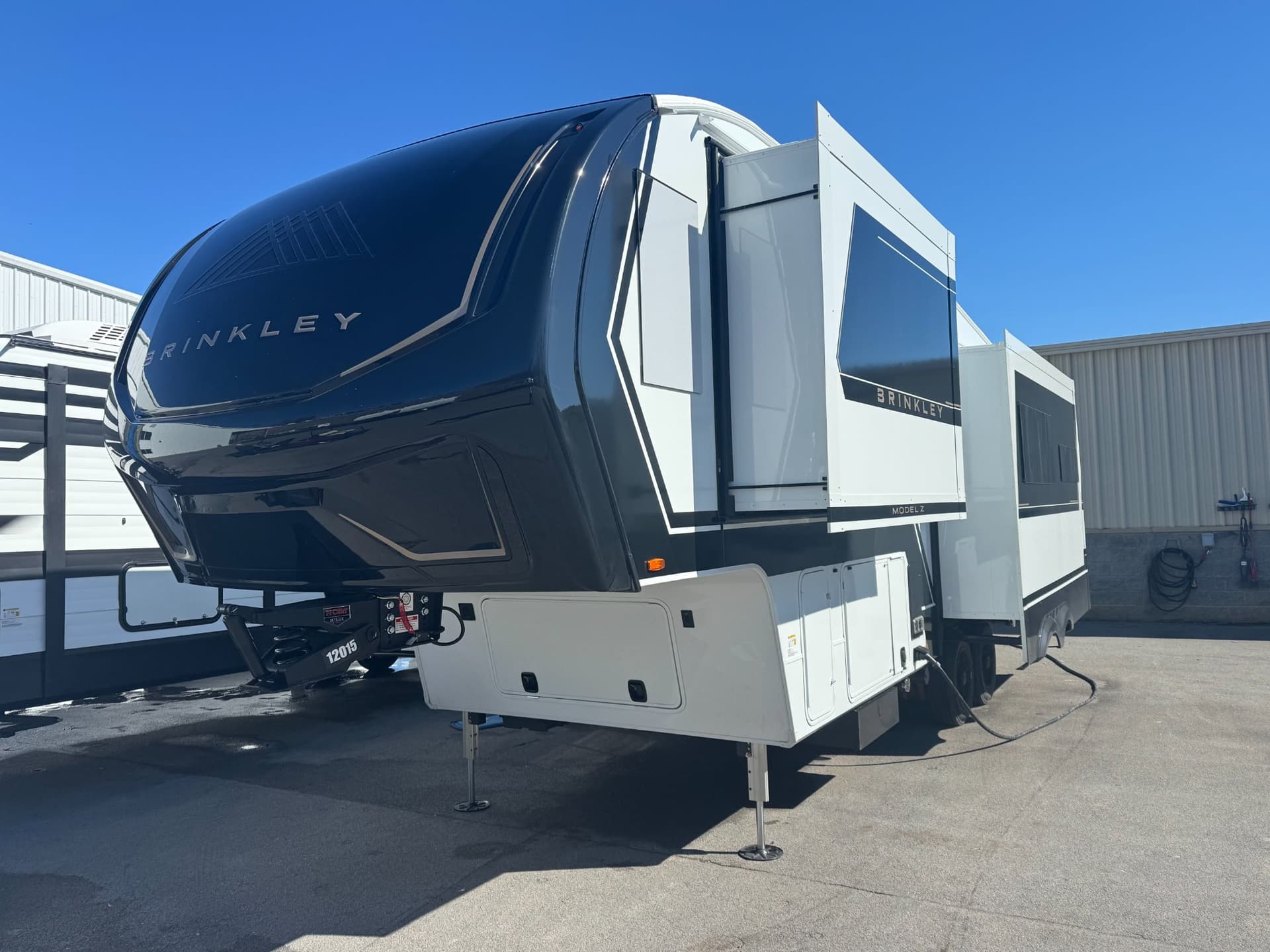 2026 Brinkley RV 2026 Brinkley RV Model Z - thumbnail 3