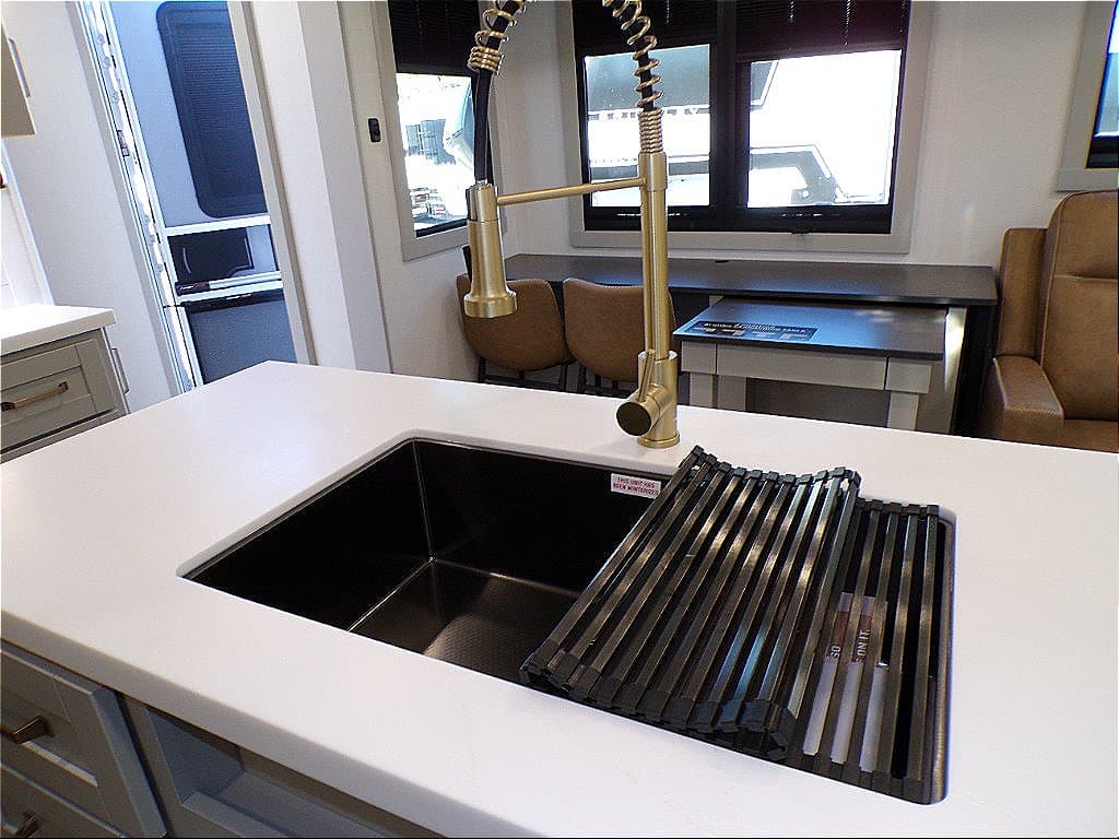 2026 Brinkley RV 2026 Brinkley RV Model Z - thumbnail 38