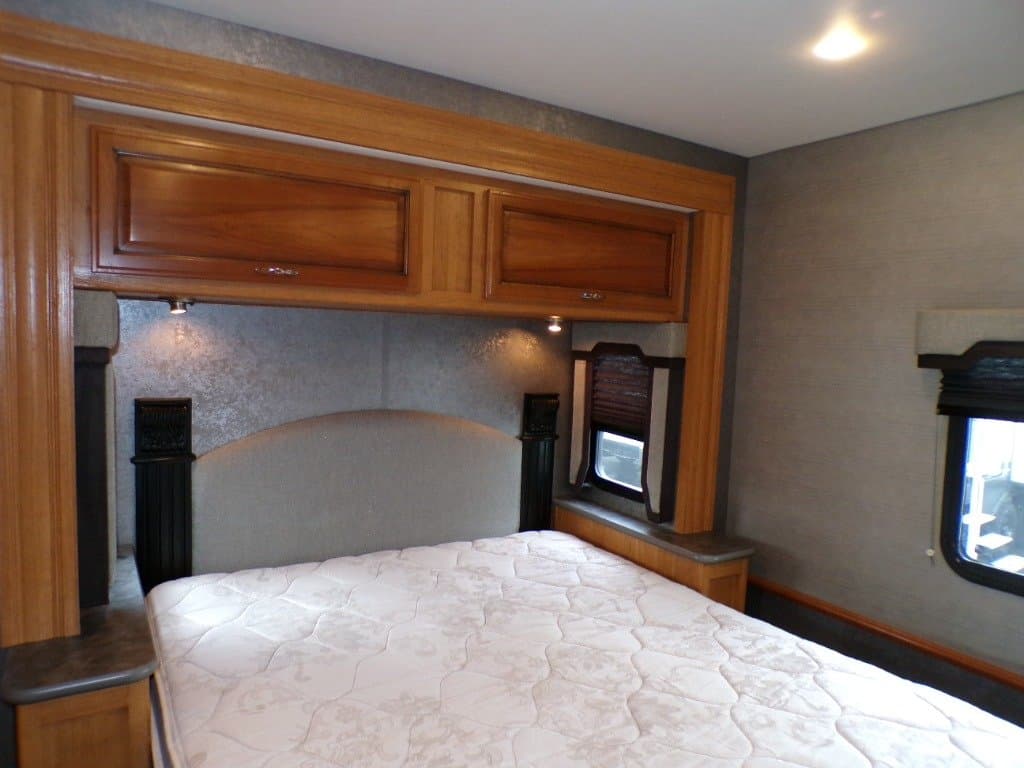 2016 Fleetwood 2016 Fleetwood Storm - thumbnail 46