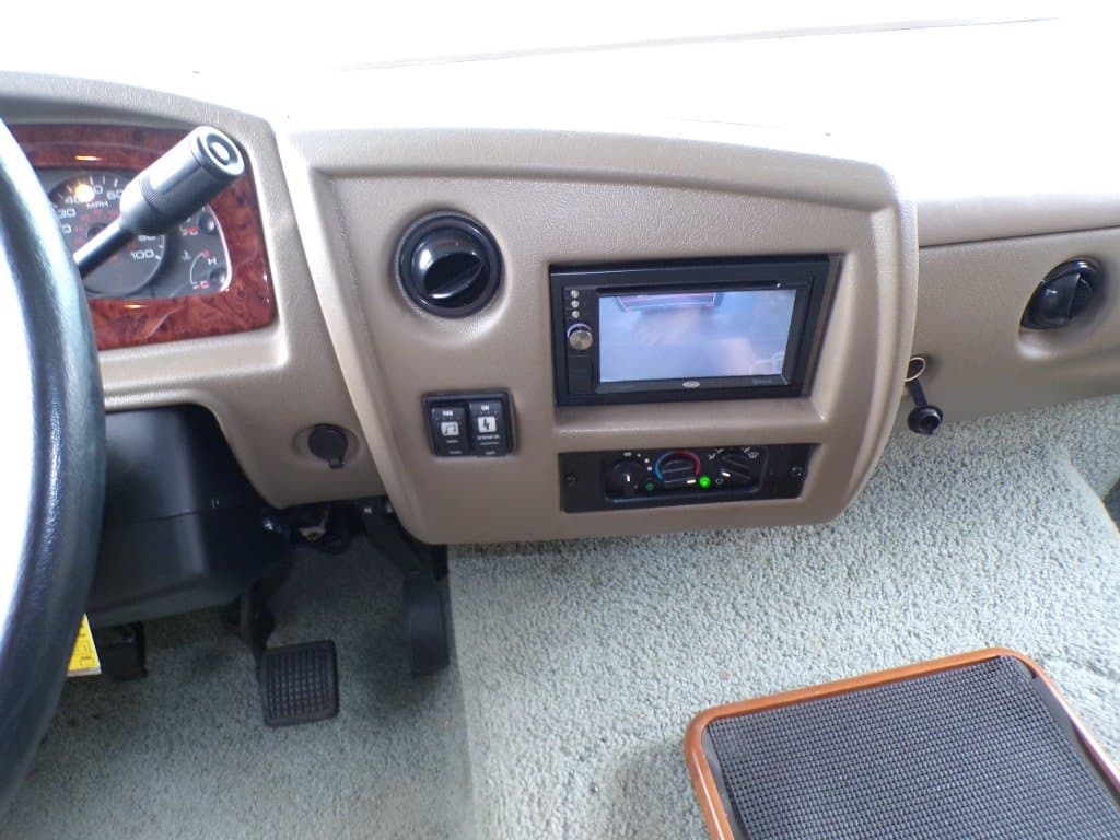 2016 Fleetwood 2016 Fleetwood Storm - thumbnail 19