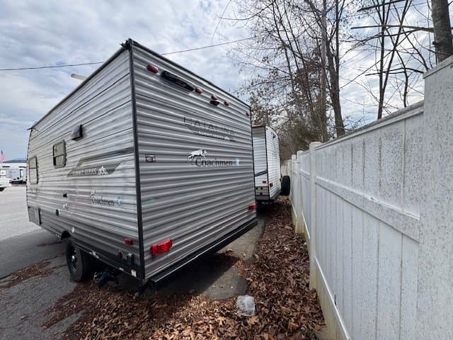 2024 Coachmen 2024 Coachmen Catalina Summit Series 7 - thumbnail 4