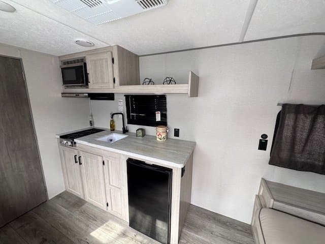 2024 Coachmen 2024 Coachmen Catalina Summit Series 7 - thumbnail 6