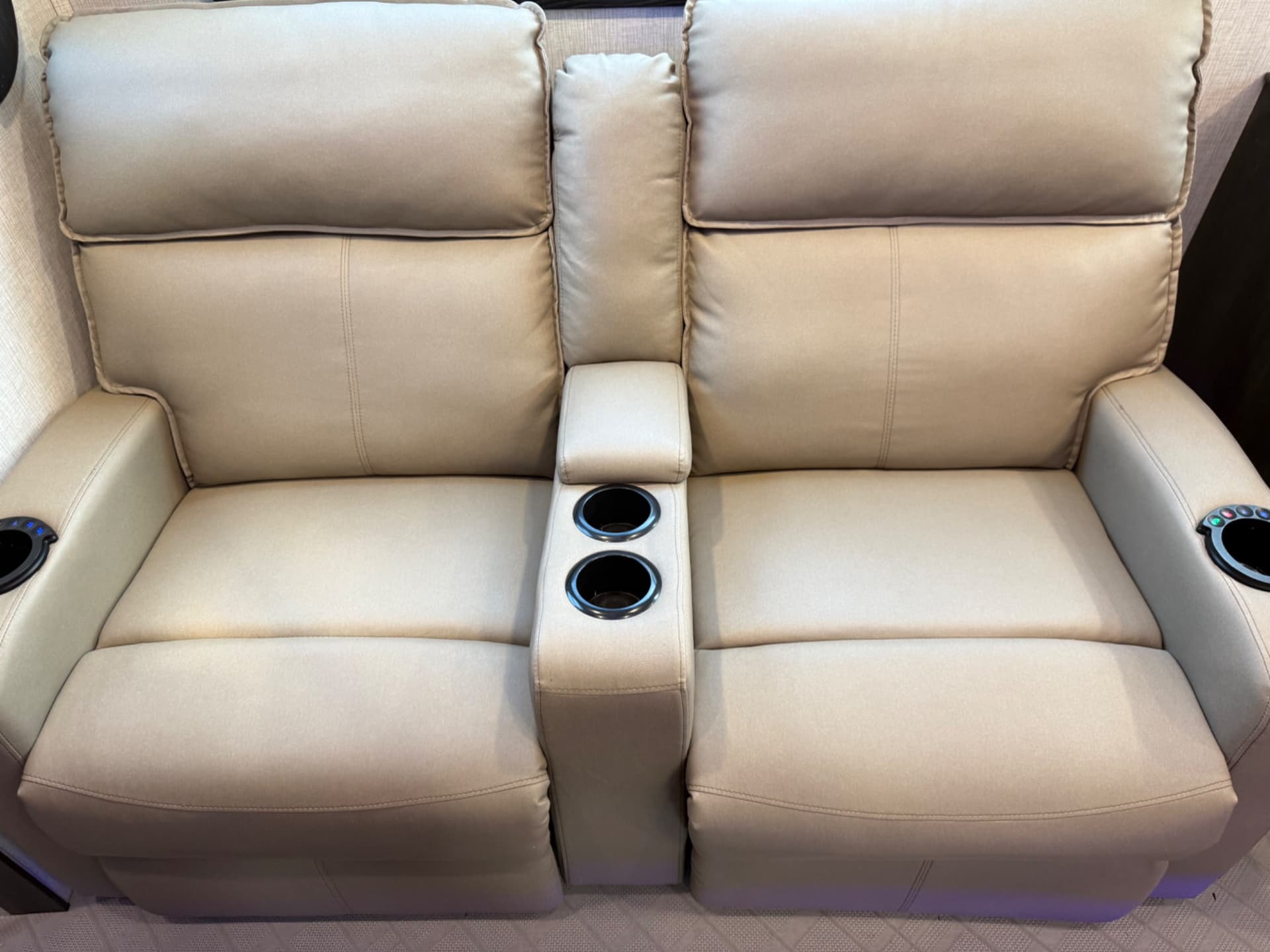 2022 CrossRoads 2022 CrossRoads Cruiser - thumbnail 38