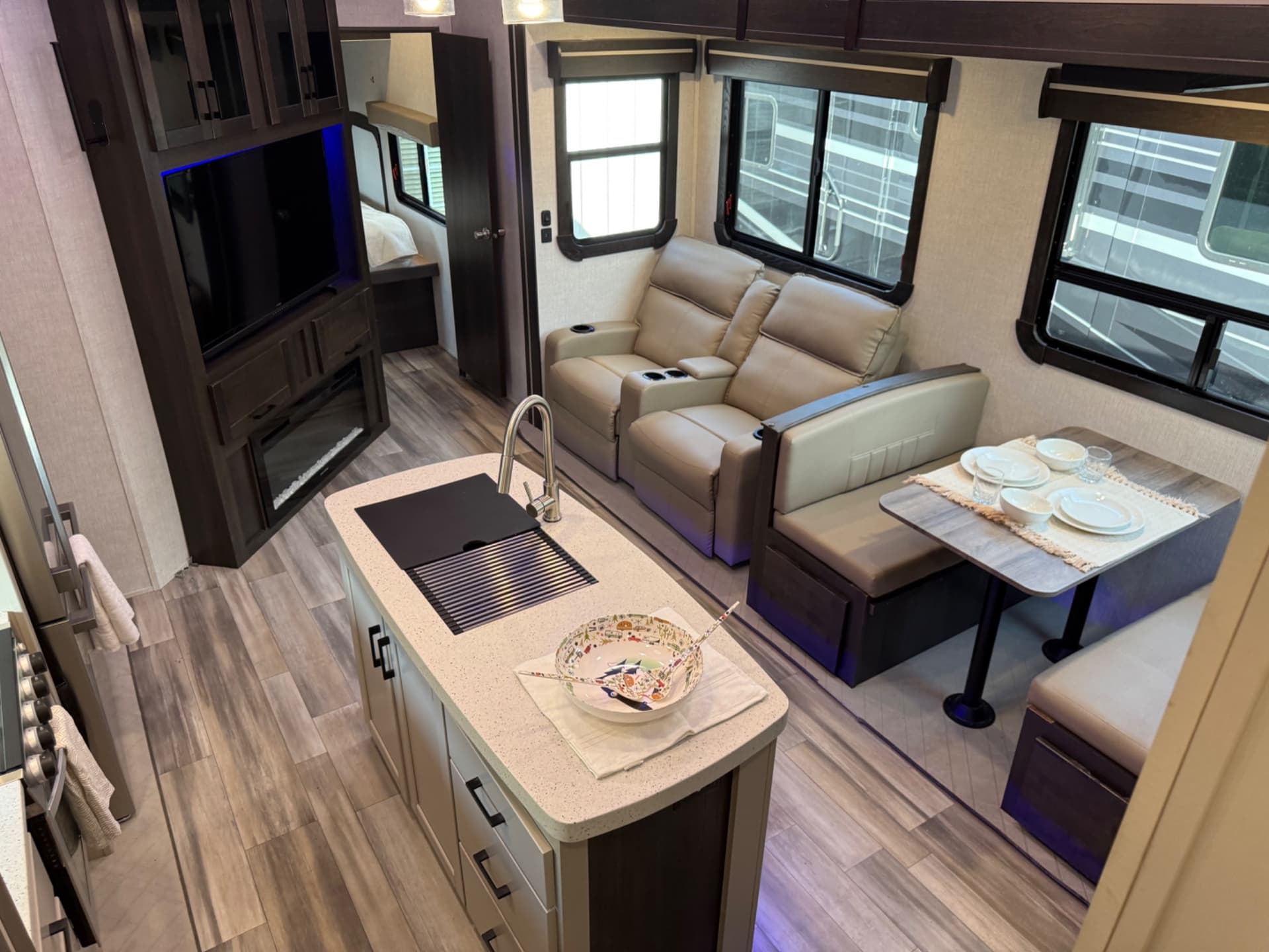 2022 CrossRoads 2022 CrossRoads Cruiser - thumbnail 40