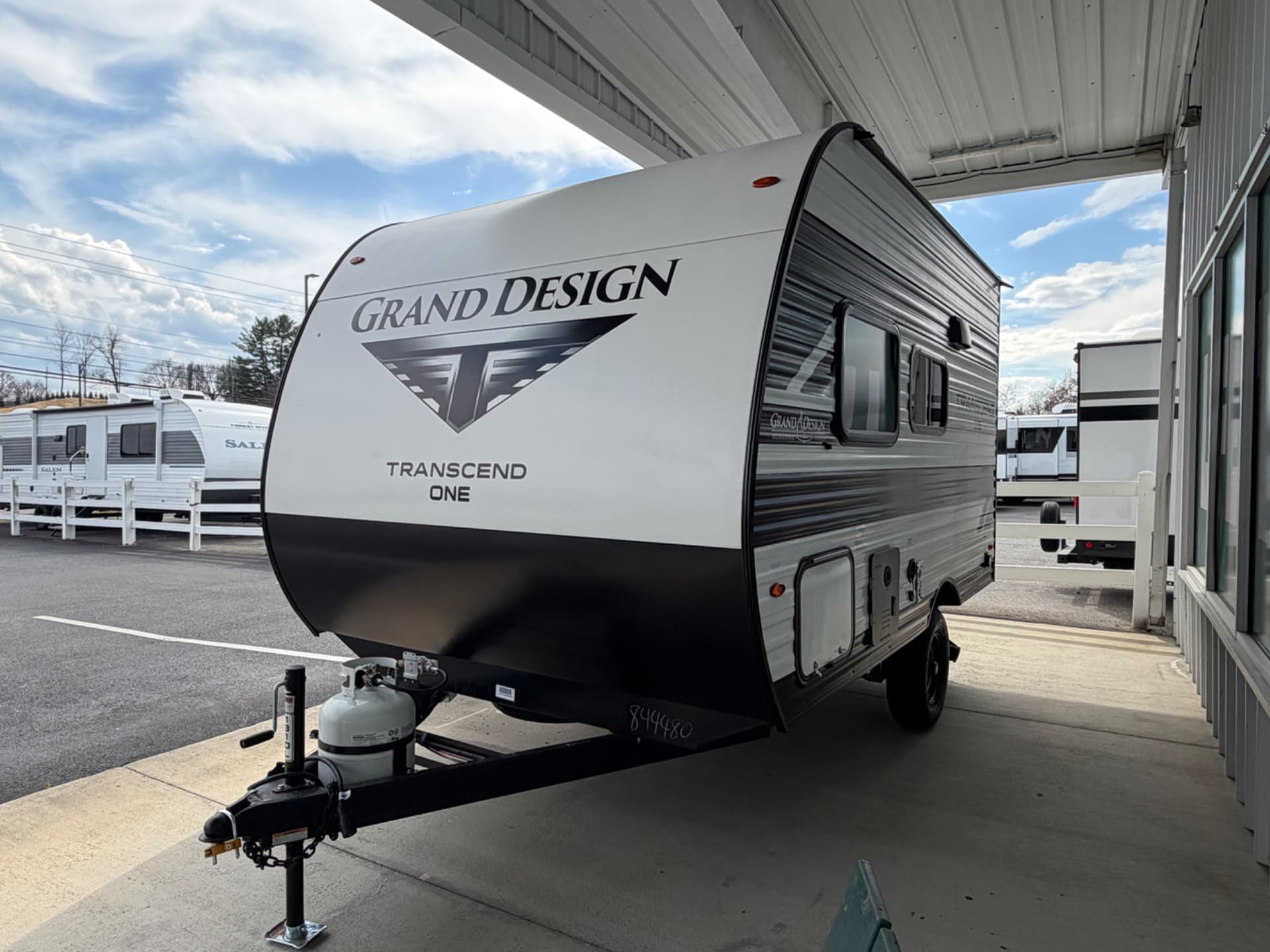 2026 Grand Design 2026 Grand Design Transcend - thumbnail 3