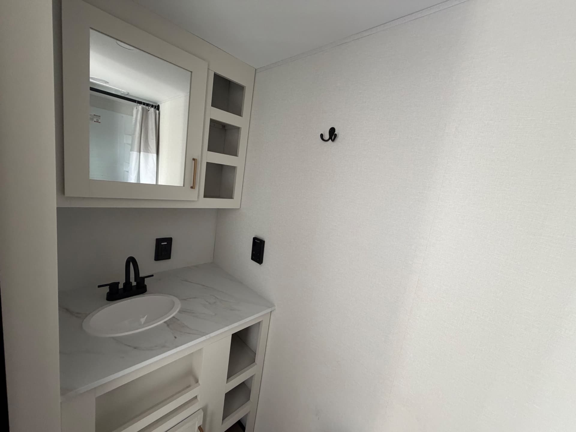 2026 Grand Design 2026 Grand Design Transcend - thumbnail 15