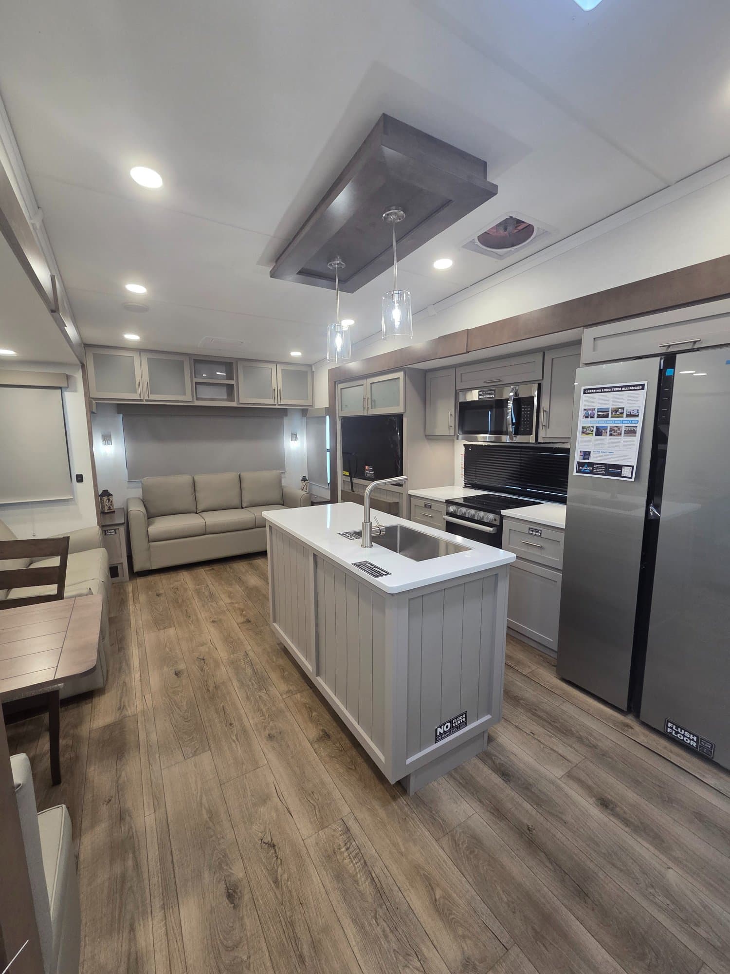 2026 Alliance RV 2026 Alliance RV Avenue - thumbnail 6