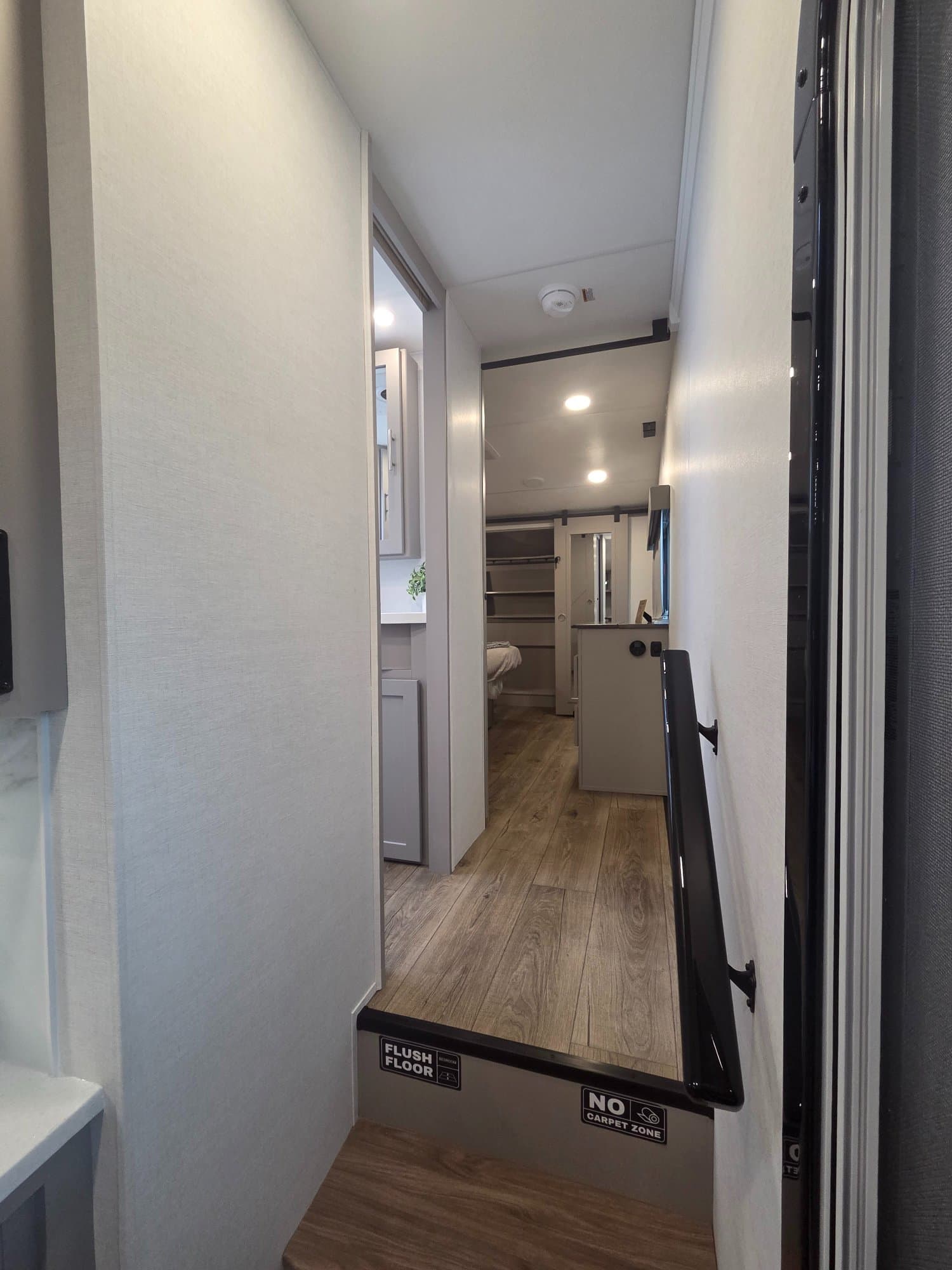 2026 Alliance RV 2026 Alliance RV Avenue - thumbnail 13