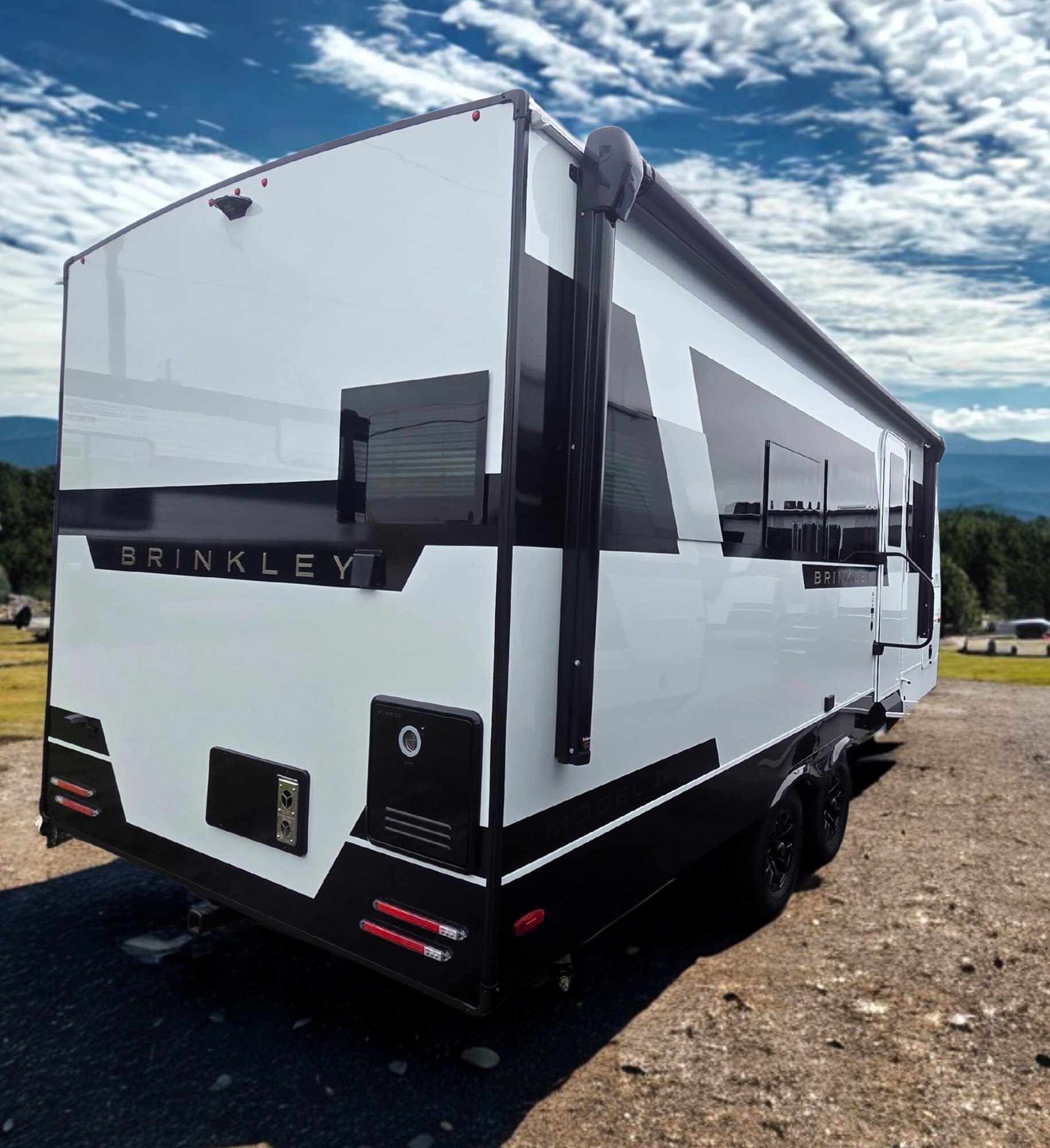 2026 Brinkley RV 2026 Brinkley RV Model IX - thumbnail 3