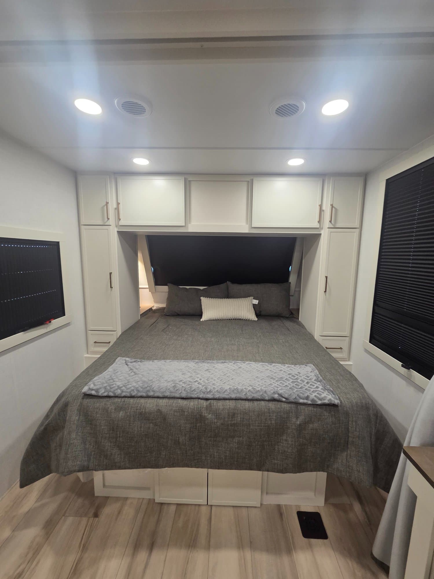 2026 Brinkley RV 2026 Brinkley RV Model IX - thumbnail 7