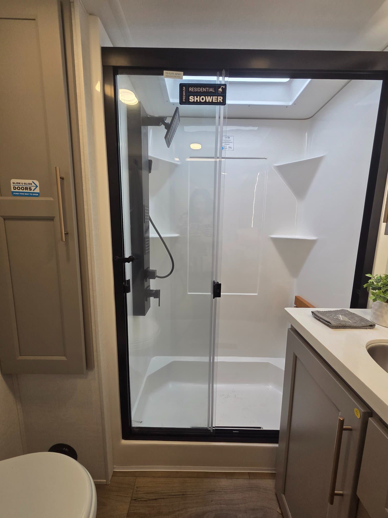 2026 Alliance RV 2026 Alliance RV Paradigm - thumbnail 16