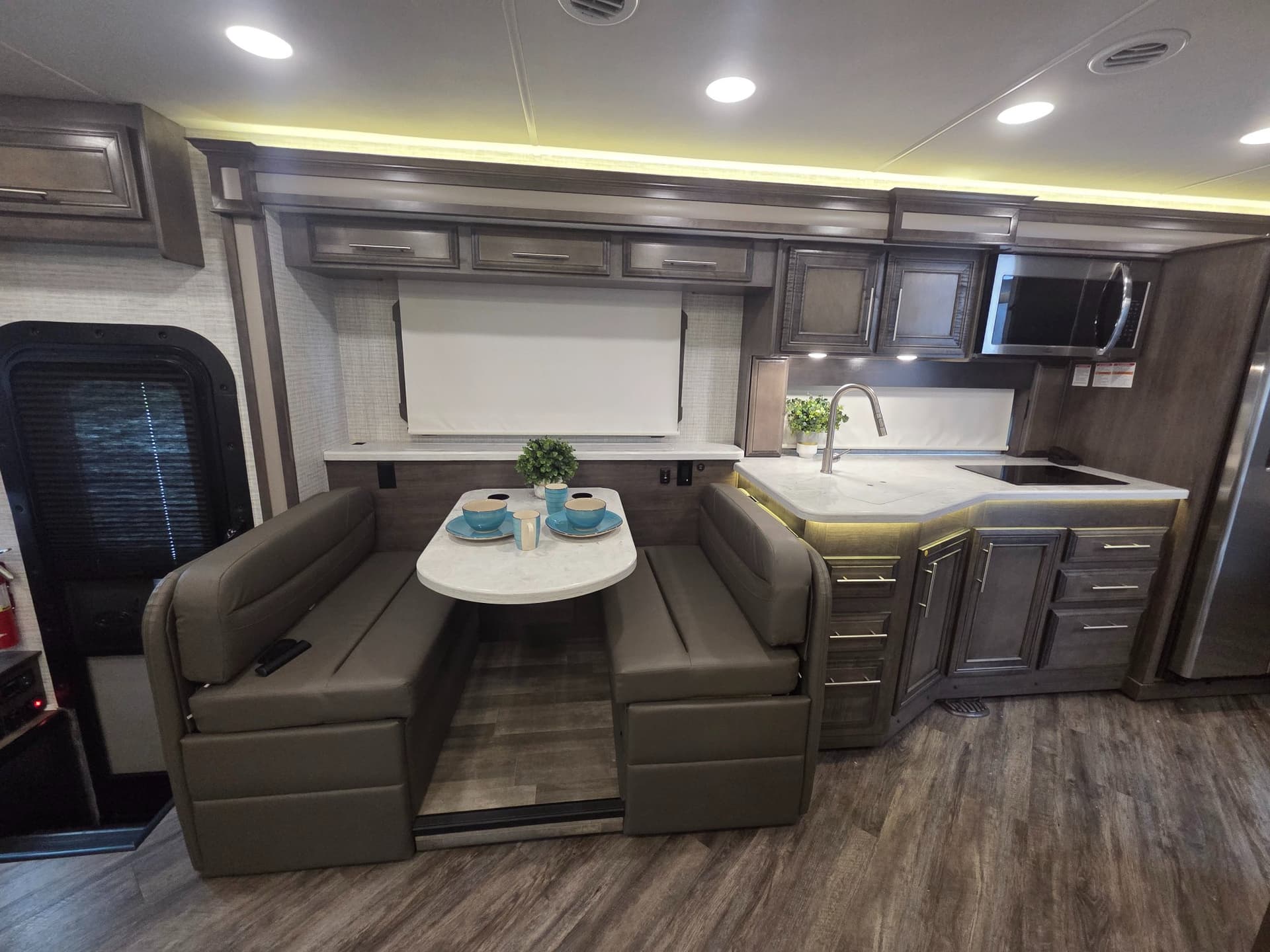 2024 Entegra Coach 2024 Entegra Coach Emblem - thumbnail 3