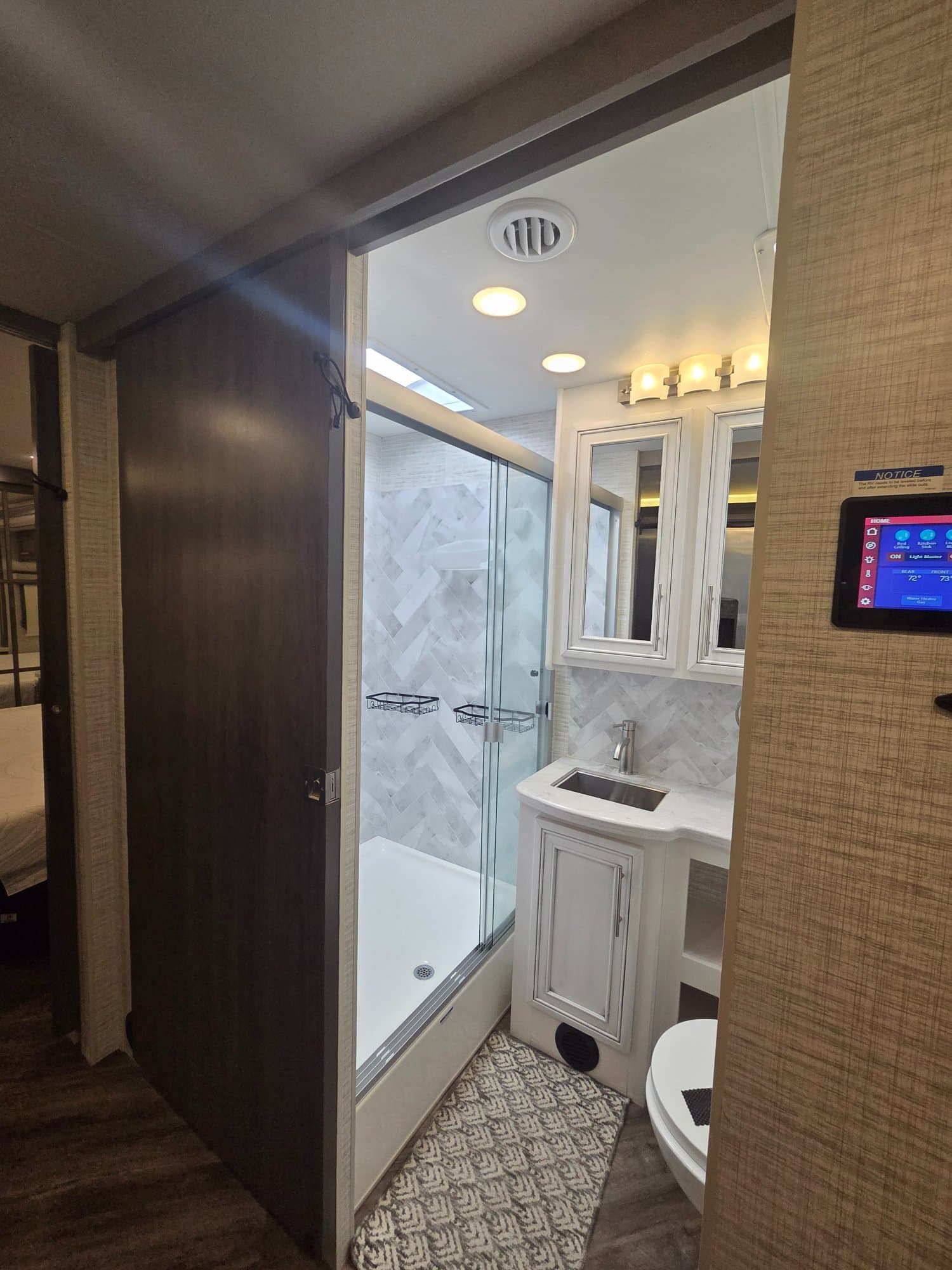 2024 Entegra Coach 2024 Entegra Coach Emblem - thumbnail 8