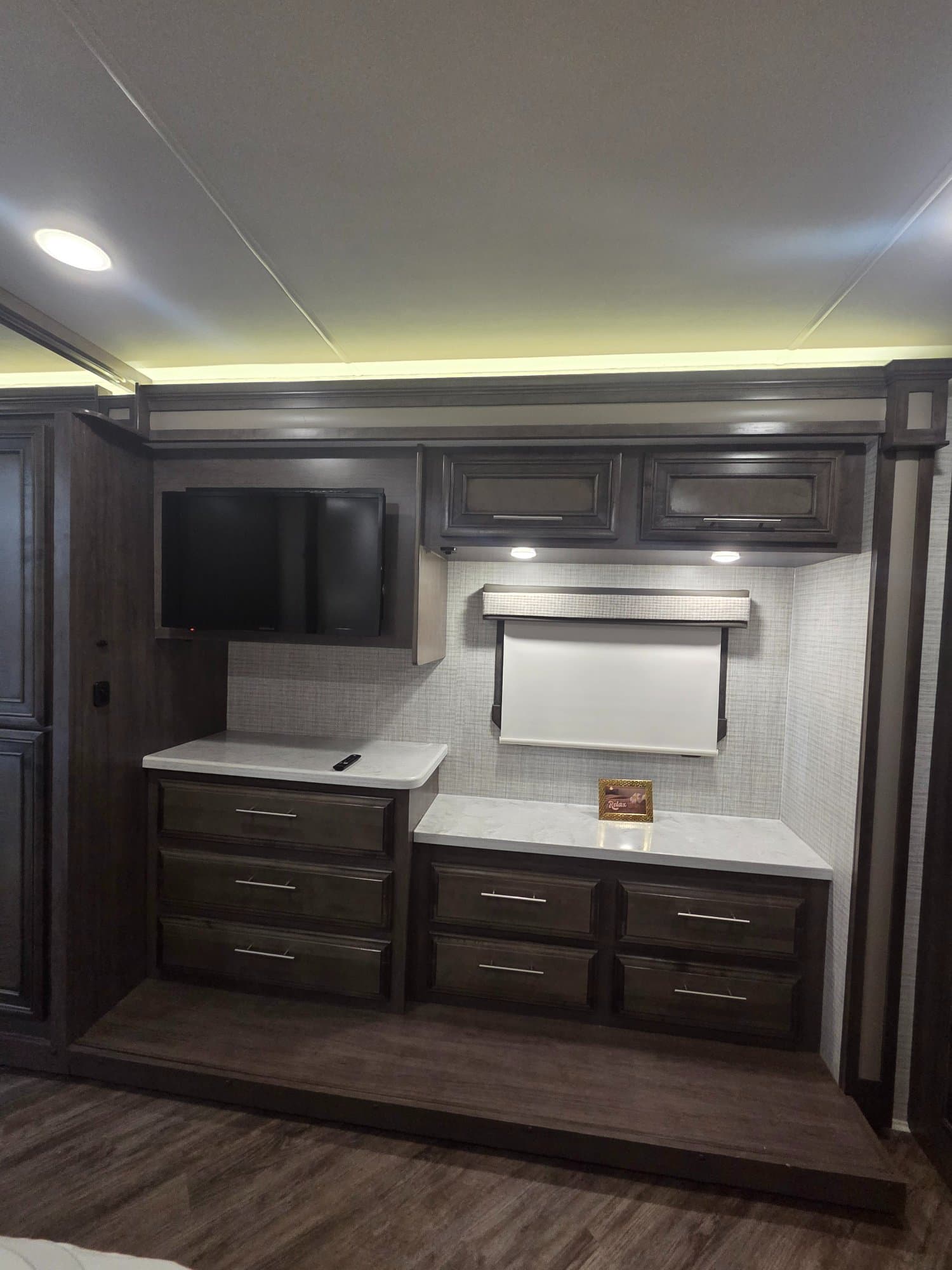 2024 Entegra Coach 2024 Entegra Coach Emblem - thumbnail 16