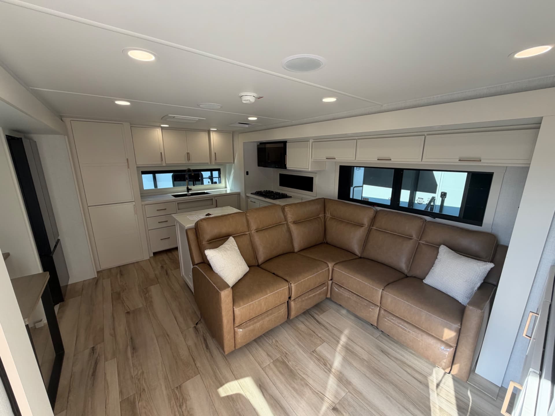 2026 Brinkley RV 2026 Brinkley RV Model I - thumbnail 7
